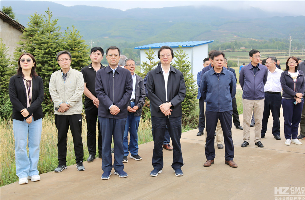 中國(guó)工程院院士唐華俊出席驗(yàn)收會(huì)議
